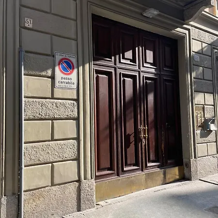 One-bedroom Apartment, Convenient To Visit The City-to *