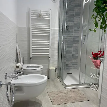 Apartment One-bedroom Apartment, Convenient To Visit The City-to